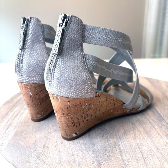 Donald J Pliner Jemi Silver Crisscross Wedge Sandals 8.5 M 8.5 Cork Heel Straps - Picture 6 of 10